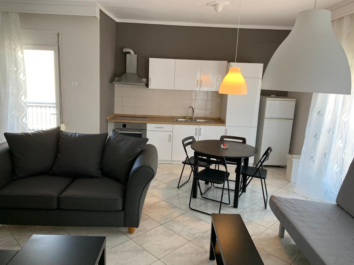30m From The Sea Apartment *